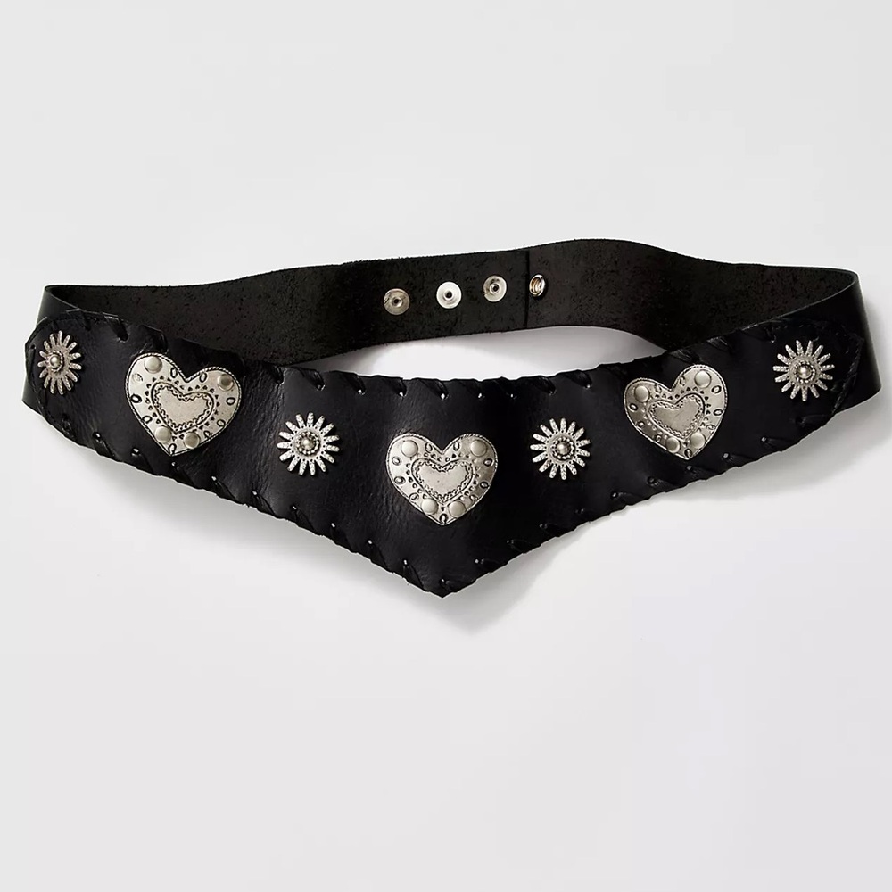 NEW LEATHEROCK EMBELLISHED BELT (M)